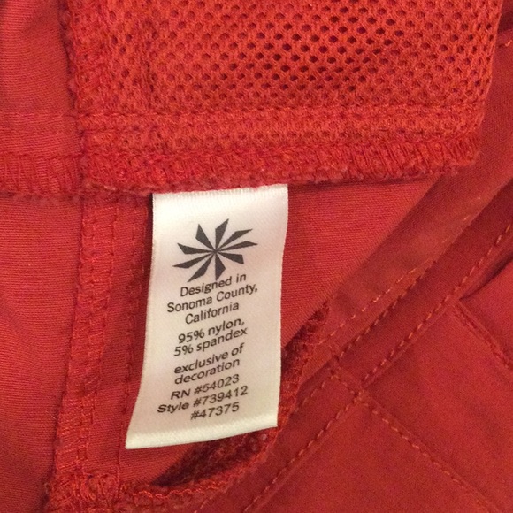 Athleta Red Dipper Bermuda Hiking Shorts Size 8 - Picture 6 of 8